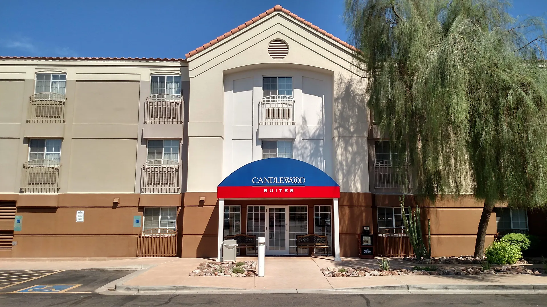 Sonesta Simply Suites Phoenix Tempe