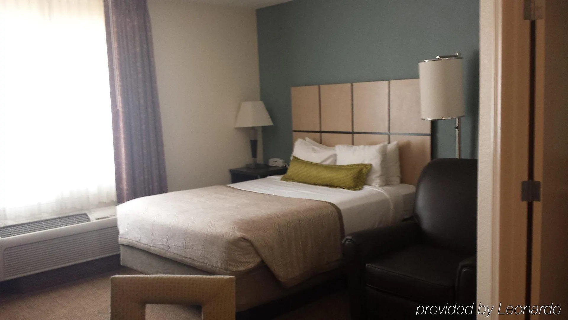 Sonesta Simply Suites Phoenix Tempe Hotel