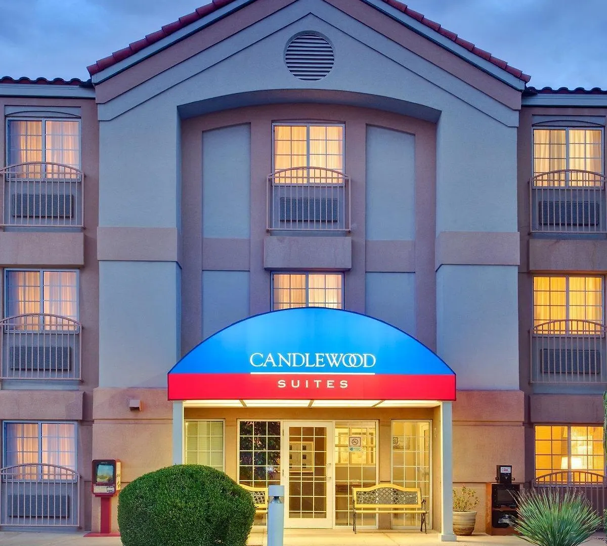 Sonesta Simply Suites Phoenix Tempe Hotel
