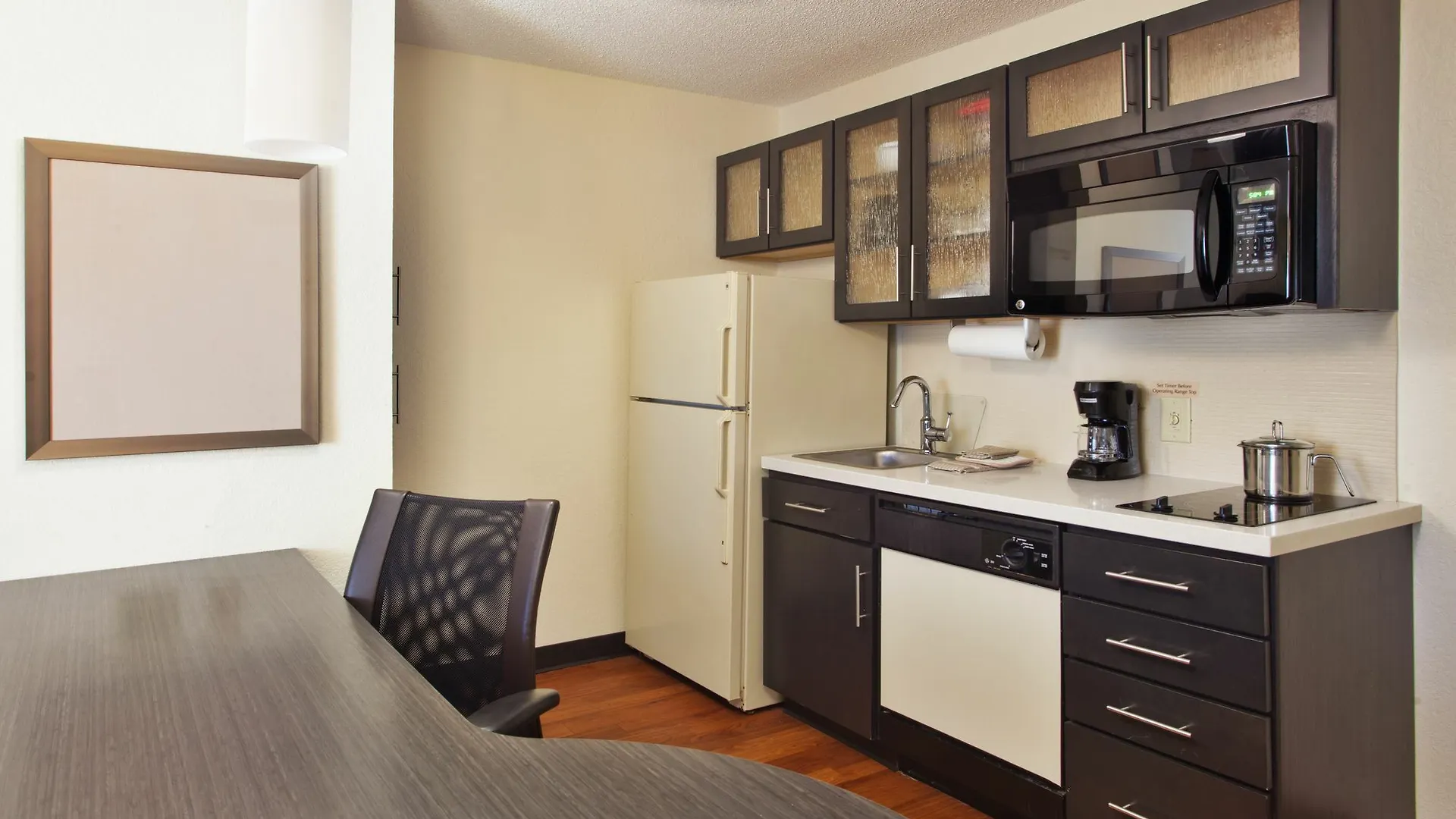 Sonesta Simply Suites Phoenix Tempe Hotel